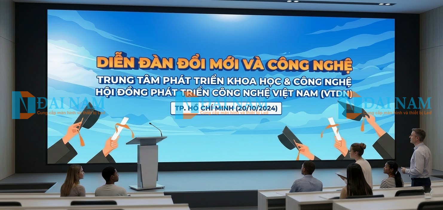 Màn hình LED độ phân giải cao trong phòng học thông minh hiện đại tổ chức hội thảo chuyên đề đổi mới công nghệ tại Việt Nam.