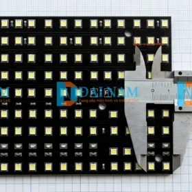 Trực quan khoảng cách điểm ảnh 3mm và kích thước tấm module P3 bằng thước đo