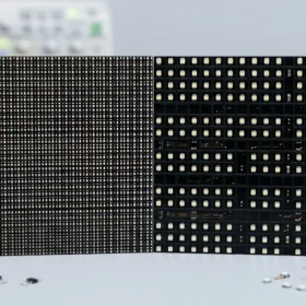 So sánh mật độ điểm ảnh giữa màn hình led p 186 và dòng p2.0