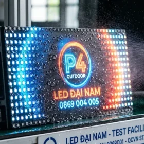 Màn hình led p4 ngoài trời đạt tiêu chuẩn chống nước IP65 vận hành dưới mưa