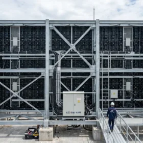 Kết cấu khung thép chịu lực mặt sau của màn hình LED P4 ngoài trời chuyên nghiệp